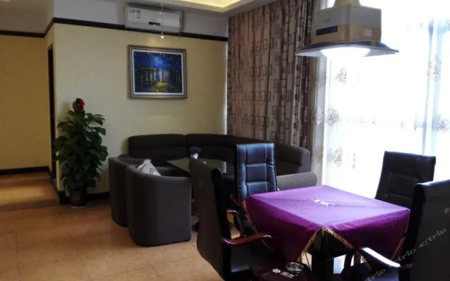 Fenghuang Xingyuan Hotel
