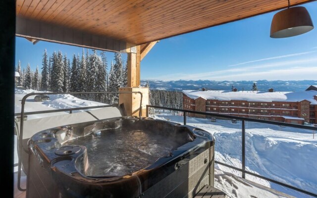 Chalet Monashee-brand New High End W/amazing Views