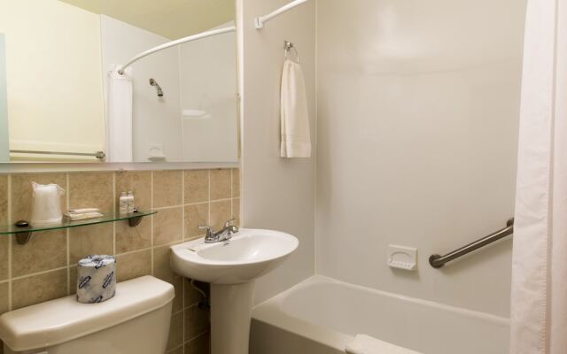 Budget Host Alexandria