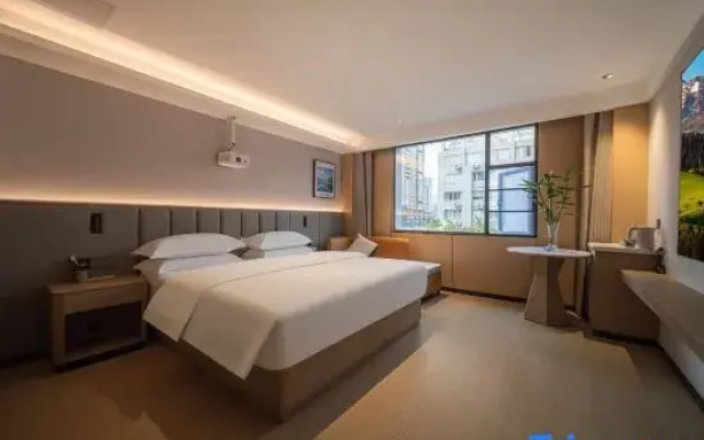 Tiandong Green Skylight Hotel
