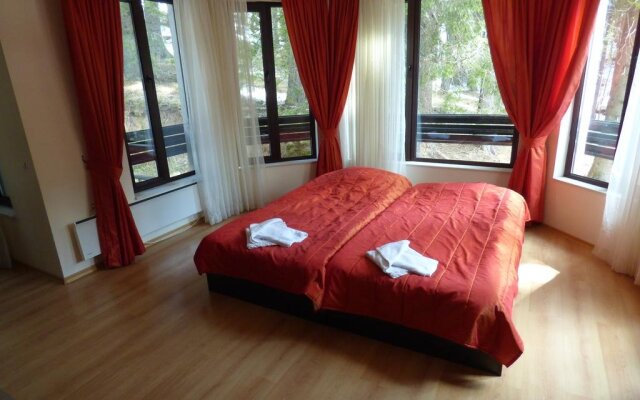 Hotel Ela - UTB P. Hilendarski