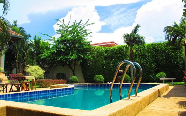 Private Pool Villa Rayong House