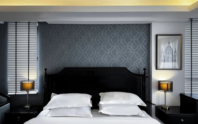 Glory Boutique Suite