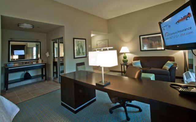 Hampton Inn & Suites Denison