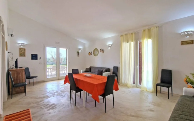 Villa With Swimming Pool Sleeps 8 Three Bedrooms