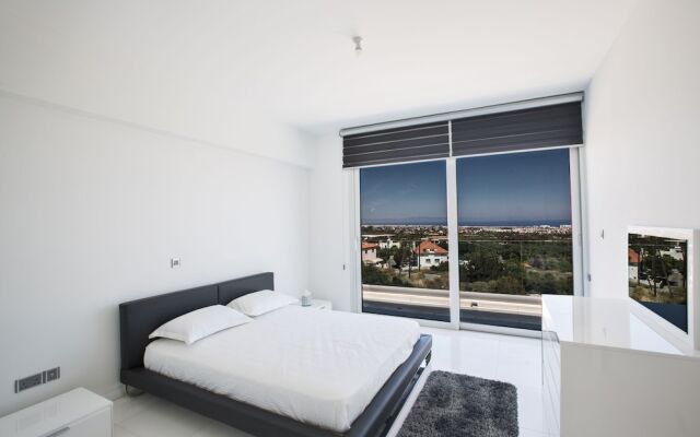 KO1 With Breathtaking sea Views