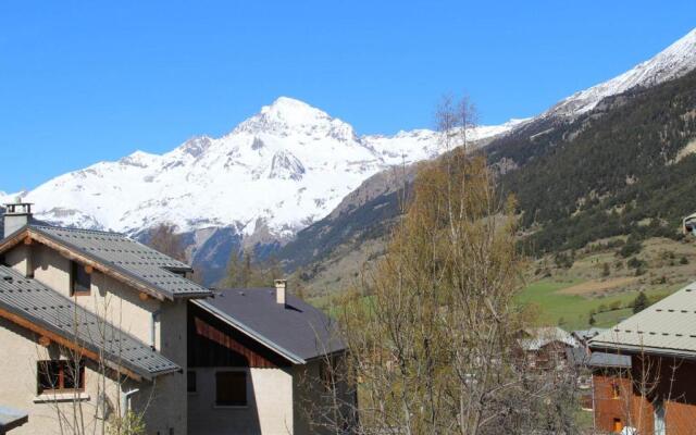Appartement Lanslevillard, 3 pièces, 6 personnes - FR-1-508-12