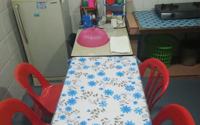 Oriental Riverside Guesthouse