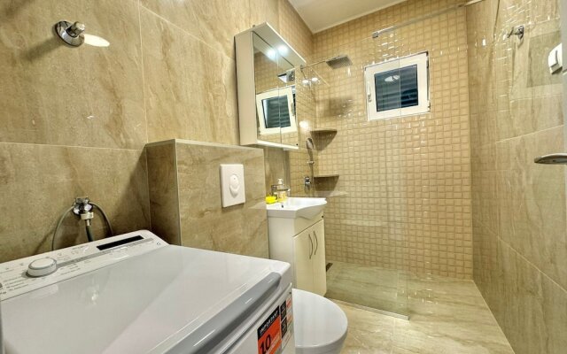 Seaside apartments Zlokovic