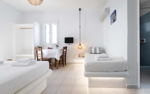 Manolis Studios