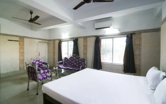 Silver Woods by OYO Rooms