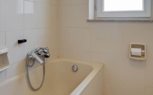 Splendid Holiday Home in Pozzallo With Garden