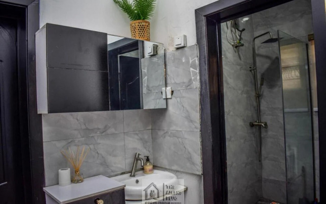 Stunning 1-bed Apartment in Lekki Phase 1