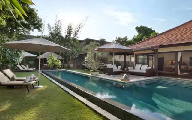 Acacias Villa