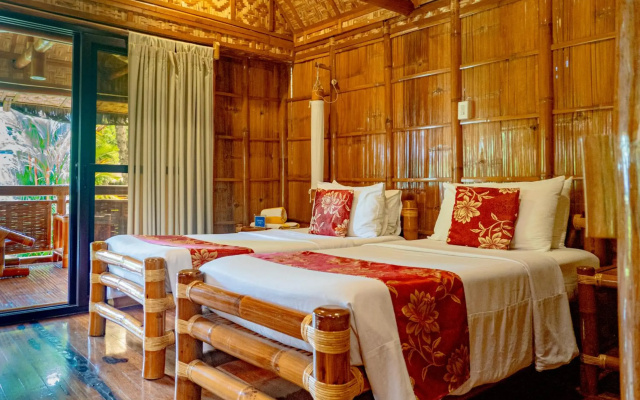 Pura Vida Beach & Dive Resort