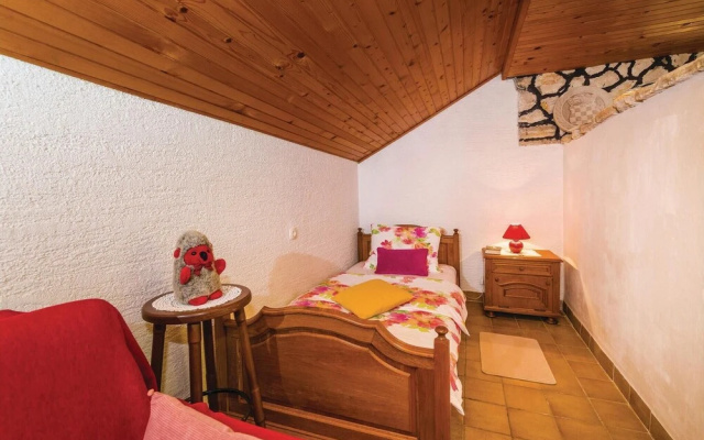 Stunning Home in Privlaka With Wifi and 3 Bedrooms