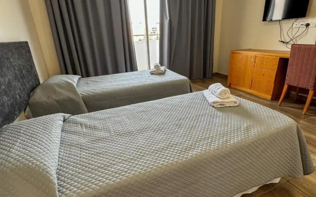 Moniatis Hotel