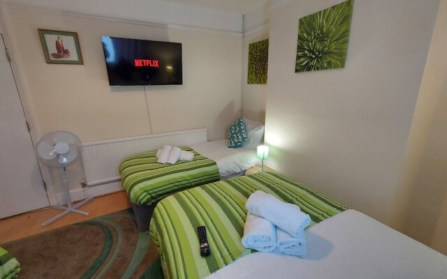 Ravensdale Villa- Ideal For Longer Stays in Kent