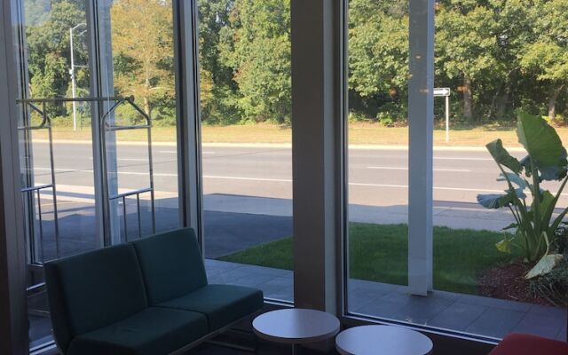 Ramada Rockville Centre