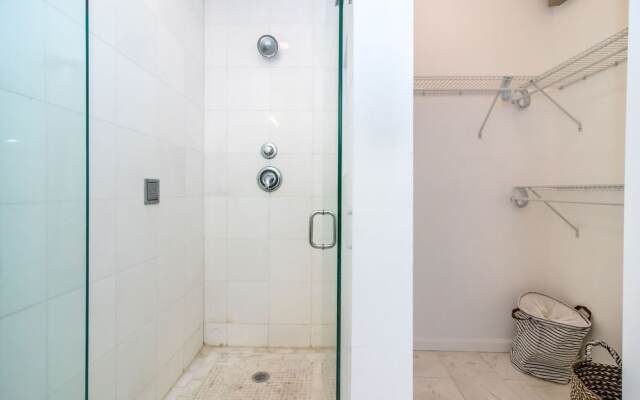 Roami at Villa Bella