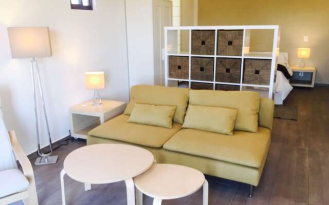 The Vibe Bed & Breakfast - Adults Only