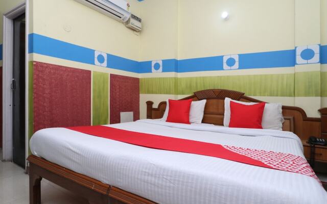 Lucky Guest House By OYO Rooms