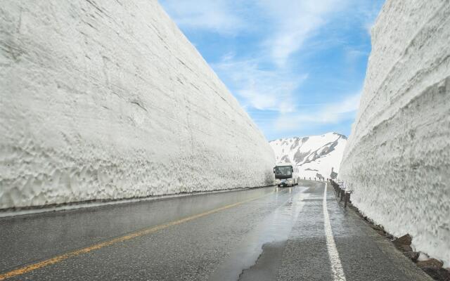 Tateyama Sanroku Onsen  Sato No Yu Raicho