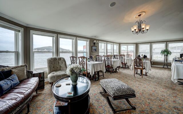 Inn By The Bay