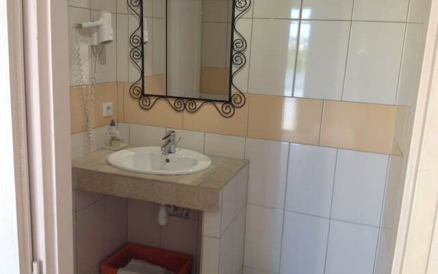 Logis Hôtel le Clos Saint-Loup