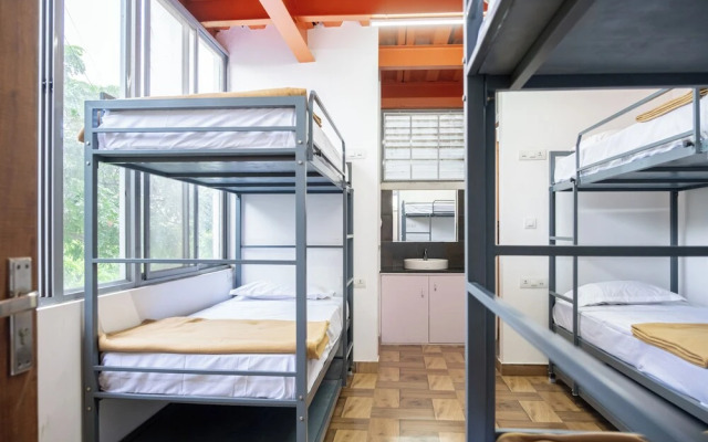 Stopover Backpackers Stay