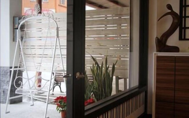 Little Pianist Hostel