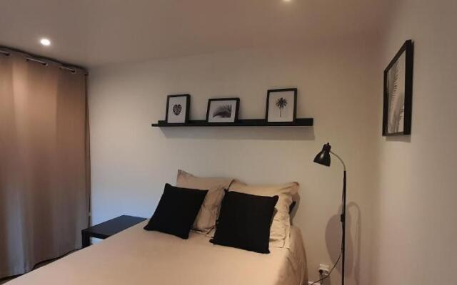 Studio avec jardin et stationnement gratuit à Rouen