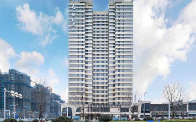 Lavande Hotel (Nanjing Lishui Wuxiang Water Town Wanda Plaza)