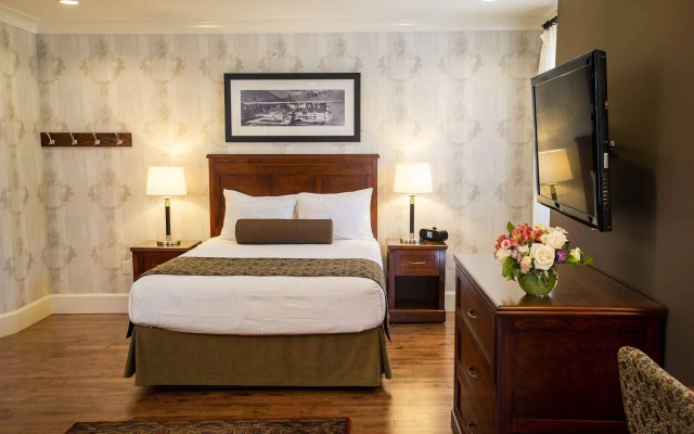 Hume Hotel & Spa