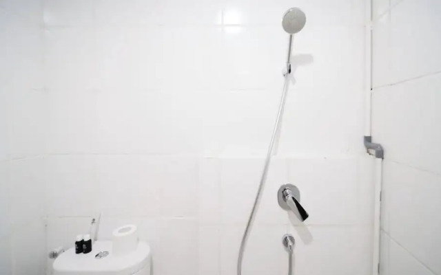 Best Location And Restful 1Br At The City Square Apartment