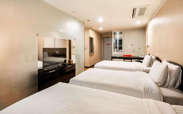 Ramada Hotels & Suites Seoul Namdaemun