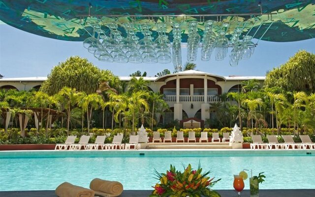 Hotel Tamarindo Diria Beach Resort