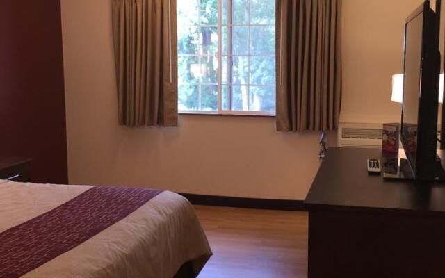 Travelodge Portland Airport