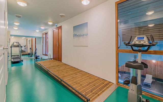 Modern Studio With a Dishwasher in the Center of Vaujany