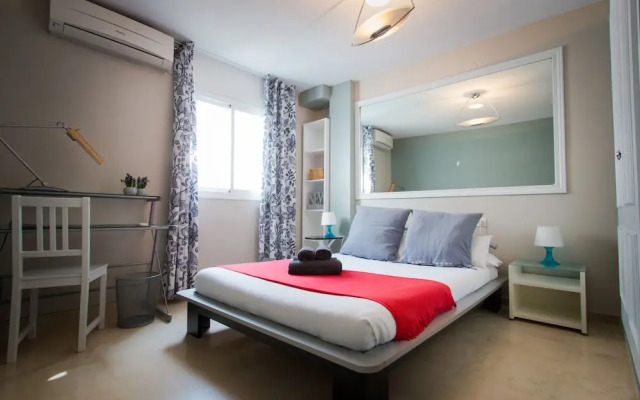 Holidays2Malaga Train Station Area Apartments