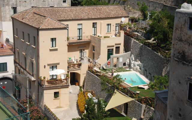 Amalfi Resort