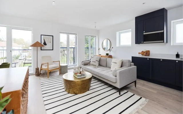 The Wembley Park Retreat - Modern 2bdr Flat With Balcony