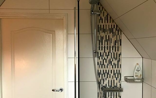 T’ Hogeland Ainrom