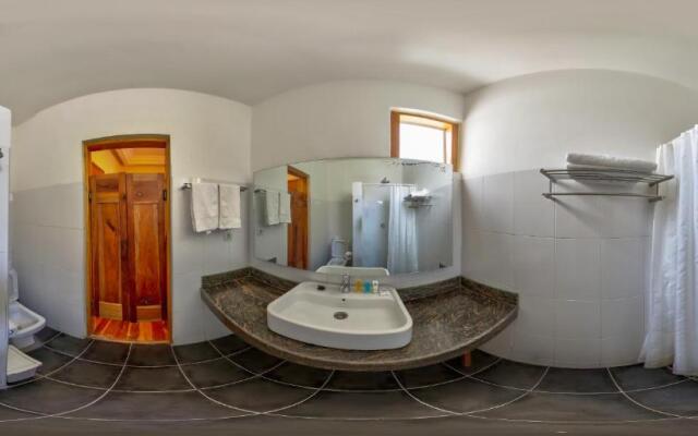 Golden Hill Parker Hotel