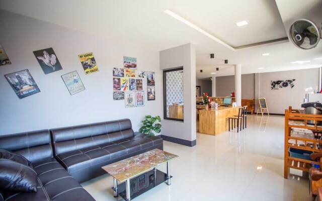 Nakarin Hotel