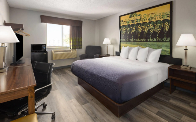 Super 8 by Wyndham Latham/Albany Airport