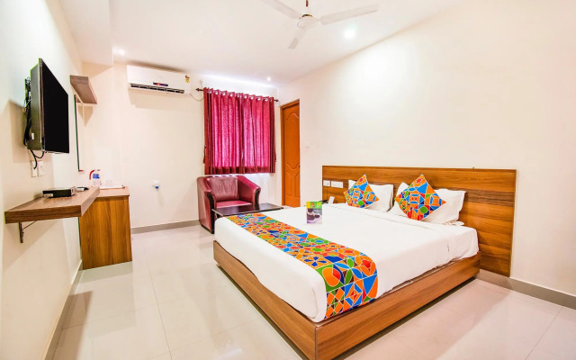 Fabhotel Thejas Paaradise