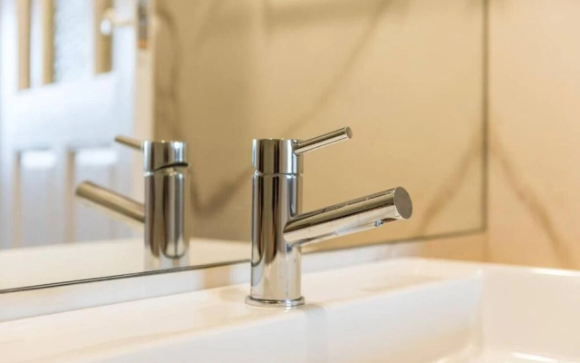 Serenata Boutique Rooms