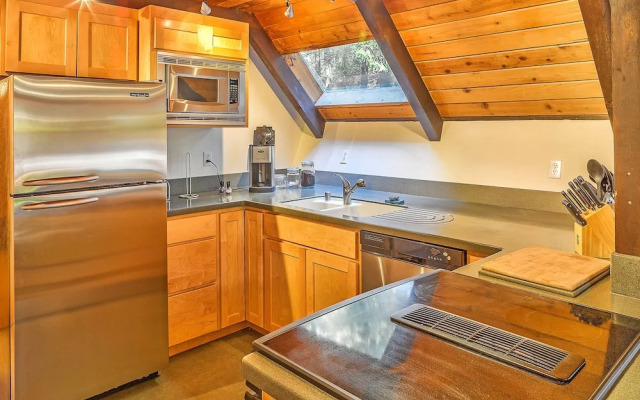 Four Stone Lodge Near Mt Rainier