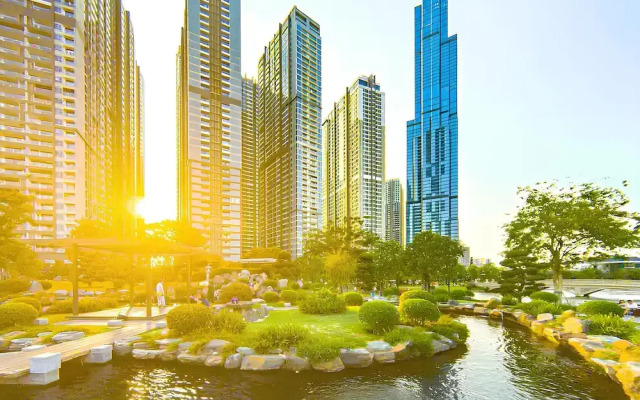 Landmark 81 - Sun Megalight Apartment